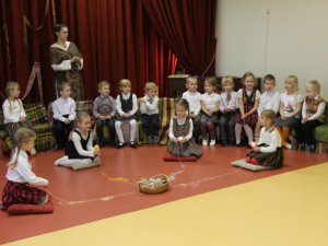 Bērnudārzā „Ieviņa” noticis Folkloras rīts