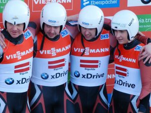 Latvijas komandai sudraba medaļa komandu stafetē kamaniņu sportā