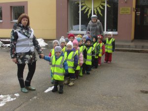 Bērnudārza „Saulīte” bērni pastaigāsies atstarojošās vestēs