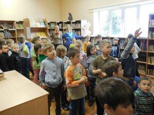 Topošie pirmklasnieki iepazīst Siguldas 1.pamatskolu