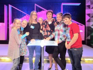 TV spēle „Gudrs, vēl gudrāks” ciemojas Siguldas 1.pamatskolā