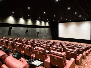 Kinoteātrī „Kino Lora” atklāta jauna zāle
