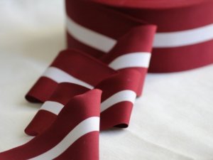 Aicina saņemt Latvijas valsts karoga krāsu lentītes