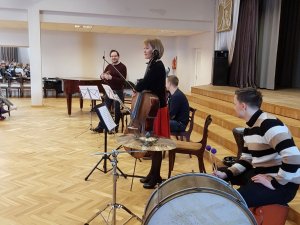 Siguldas pilsētas vidusskolas sākumskolas klasēs viesojās mūziķi