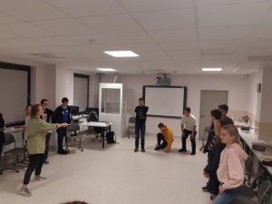 Siguldas 1. pamatskolas skolēni pilnveido uzstāšanās prasmes