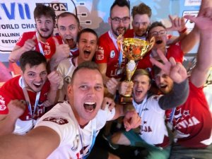 Latvijas galda hokeja komanda  – Pasaules čempioni; komandas sastāvā inčukalnietis