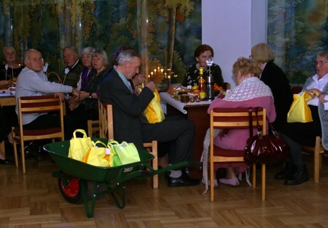 Siguldas pagasta pensionāri pateicas par Ziemassvētku pasākumu