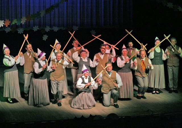 Deju kolektīva ”Sidrabdancis” draugu koncerts