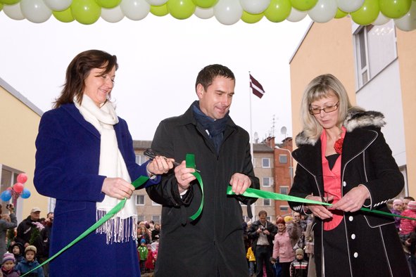 Siguldā atklāj jaunu pašvaldības bērnudārzu