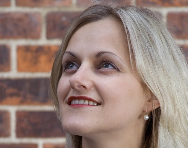 Latvijas Nacionālās operas soliste Gunta Davidčuka dziedās „Baltajā flīģelī”