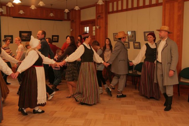 Turaidas muzejrezervātā noslēgusies Tradicionālo Prasmju skola