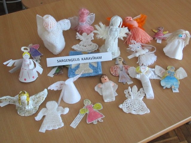 Eņģeļi Siguldas 1. pamatskolā