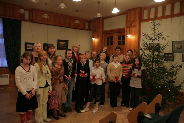 Siguldas Mākslu skolas audzēkņu Ziemassvētku koncerts „Dāvājam prieku!”