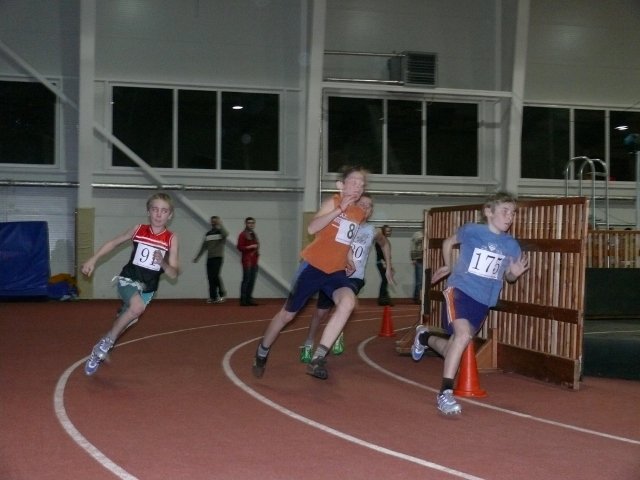 Siguldas vieglatlētiem divas medaļas