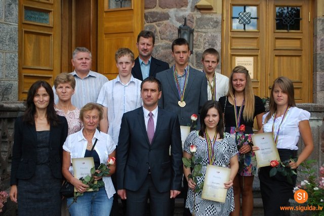 Pašvaldība sveic Latvijas Jaunatnes vasaras olimpiādes medaļniekus