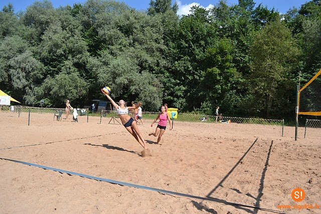 Noslēgušās Latvijas Jaunatnes pludmales volejbola Siguldas reģionālā čempionāta sacensības