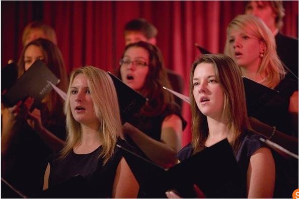 Valsts svētkiem veltītais pasākums „Mana Latvija” Siguldas Valsts ģimnāzijā