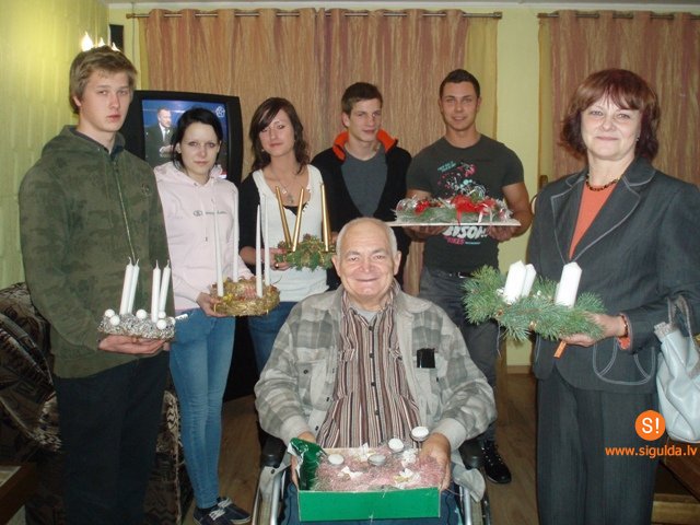 Siguldas novada vidusskola dāvā no sirds