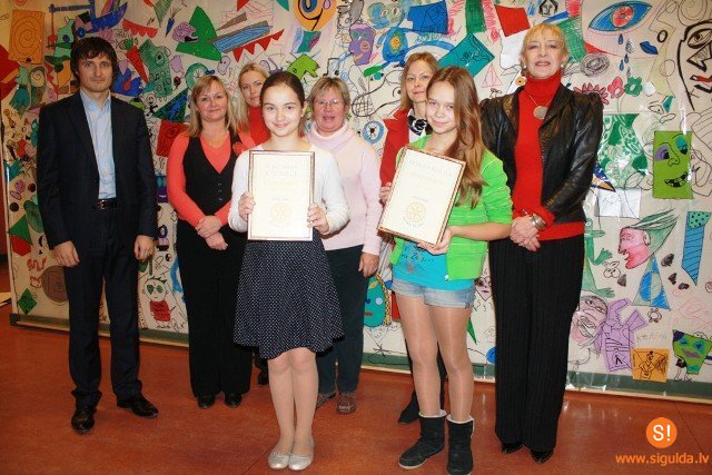 Siguldas Rotari klubs atbalsta Mākslu skolas „Baltais Flīģelis” audzēkņus