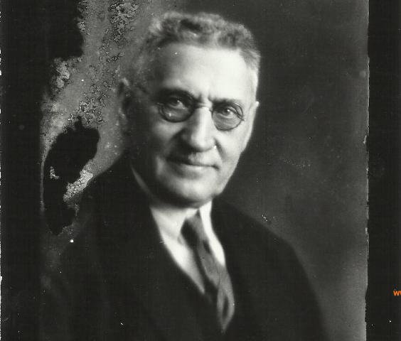 Foto izstāde par godu Latvijas fotogrāfijas pamatlicējam Mārtiņam Bucleram