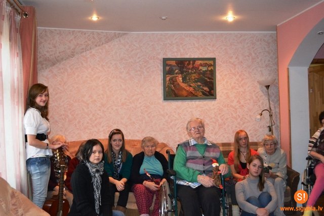 Siguldas novada Jaunrades centra jaunieši ciemojās biedrībā „Saullēkts”