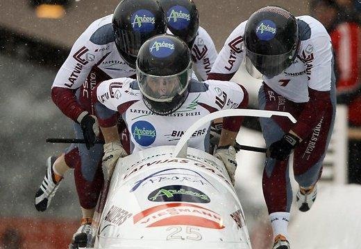 Melbārža četrinieks izcīna zeltu pasaules junioru čempionātā