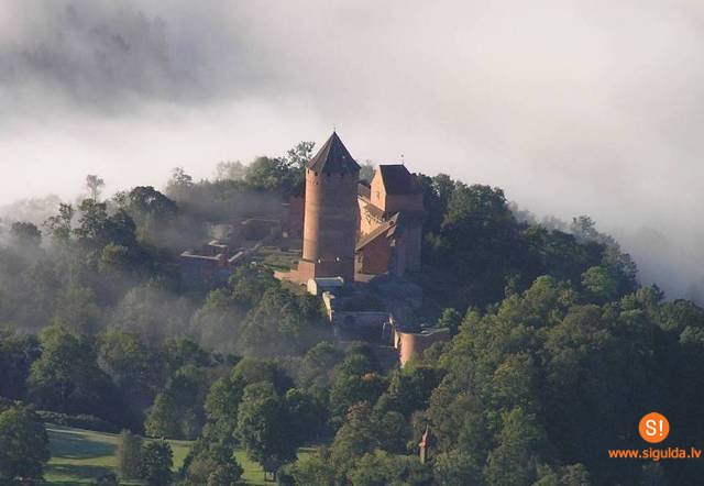 Turaidas muzejrezervātā skatāma Gunāra Dukštes fotogrāfiju izstāde