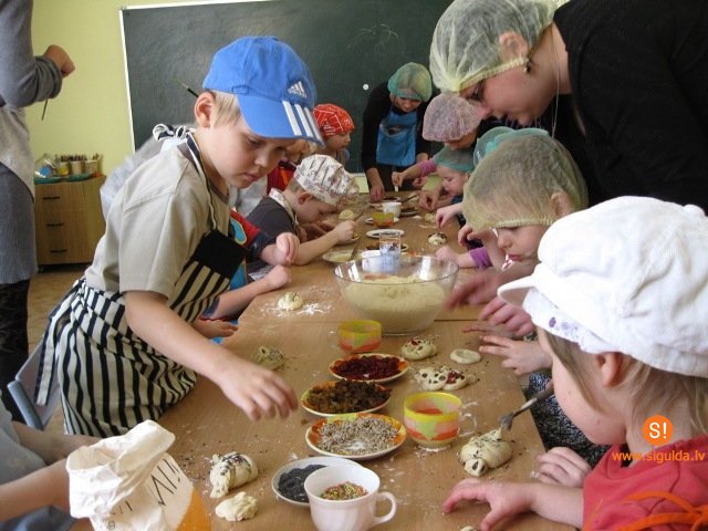 Lieldienu gaidīšanas nedēļa Kastanītī