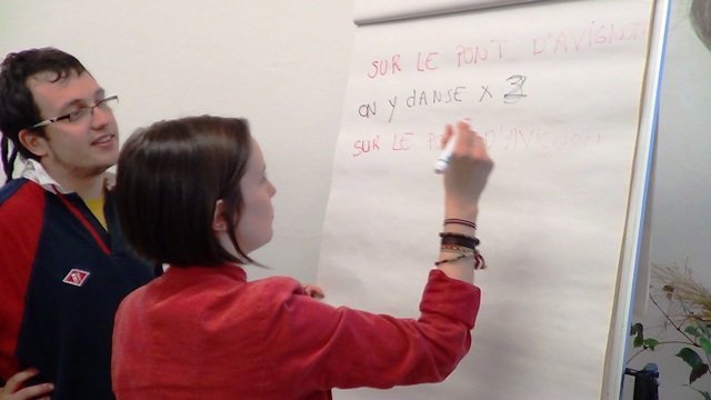 Jaunieši apgūst franču kultūru