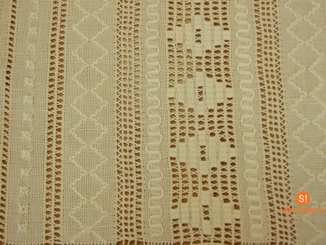 Tautas daiļamatu meistares Ainas Ertes personālizstāde Siguldas pagasta kultūras namā