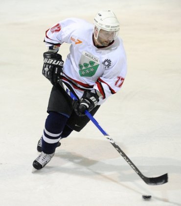 Sigulda uzvar Smilteni hokejā