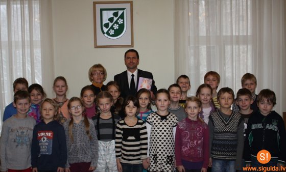 Siguldas pilsētas vidusskolas skolēni tiekas ar Domes priekšsēdētāju