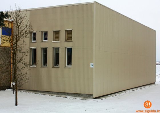 Renovēta Siguldas Sporta skolas fasāde