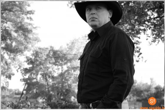 DJ Rendy un duets „Tālbraucēji” klubā „Muzikālā Kurtuve”