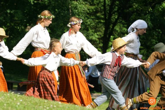Aicina piedalīties projektā „Tautastērps pašu rokām”