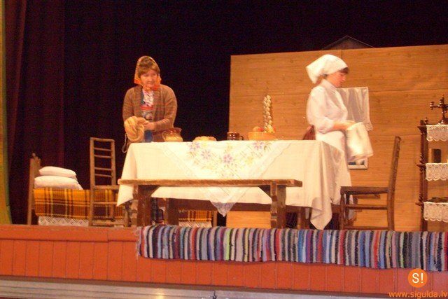 Allažu amatierteātris „Aka” piedalās skatē ar „Trīnes grēkiem”