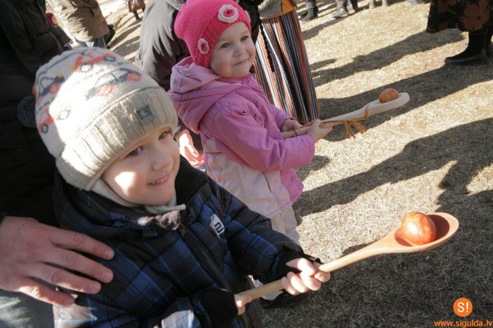 Lieldienu svētku nodarbības mazajiem Turaidā