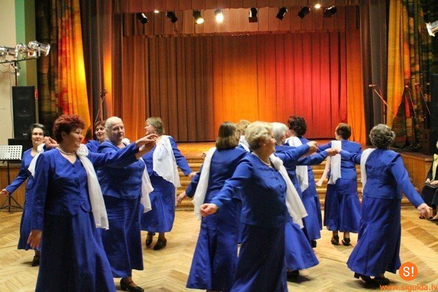 Pavasara noskaņu koncerts Siguldas pagasta kultūras namā