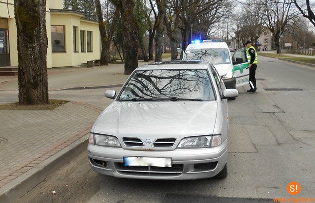 Pašvaldības policija aiztur autovadītāju alkohola reibumā