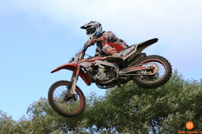 Novadnieks izcīna trešo vietu motokrosa čempionātā