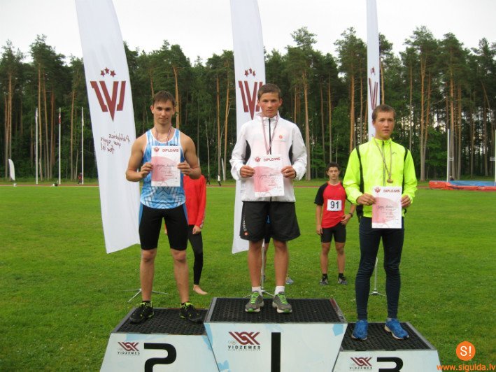 Siguldai divkārtējs Latvijas jaunatnes čempions un trīs bronzas medaļas