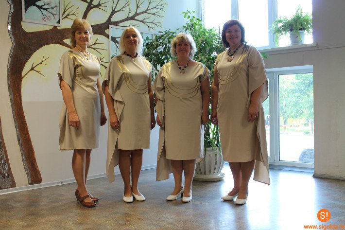 Siguldas novadam Dziesmu un Deju svētku gājienam izgatavoti īpaši tērpi