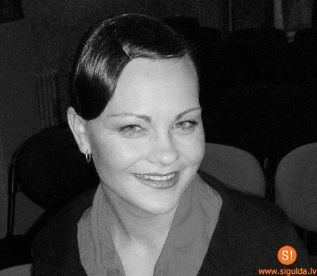 Fragmenti no operām un operetēm mecosoprāna izpildījumā