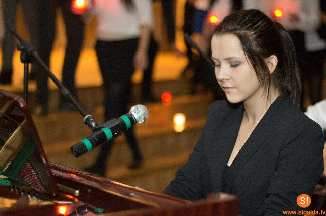 Siguldas Valsts ģimnāzijā „Skolai un valstij-95”