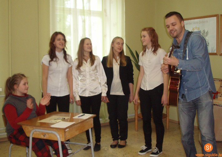 Allažu pamatskolas skolēni piedalās gudrinieku spēlē