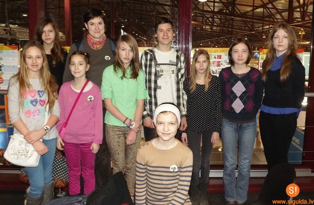 Siguldieši piedalās Lielajos lasīšanas svētkos