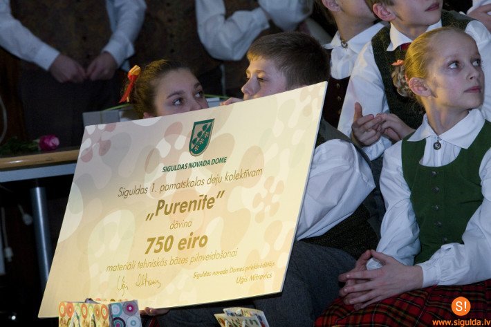 Deju kolektīvs „Purenīte” svin 20 gadu jubileju