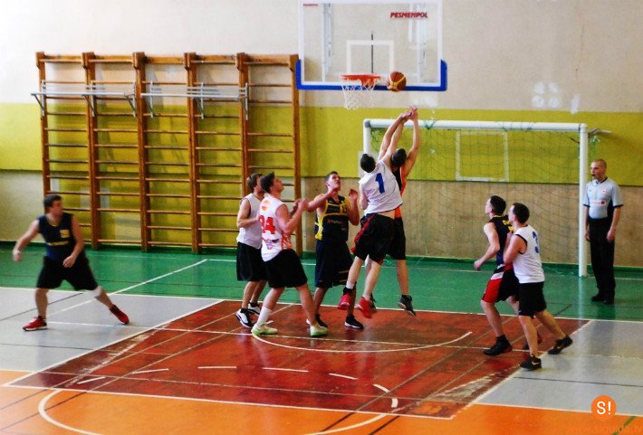 Sācies novada atklātais čempionāts basketbolā vīriešiem