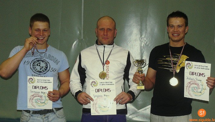 Pašvaldības policijas darbiniekiem labi panākumi Džiu-Džitsu sacensībās