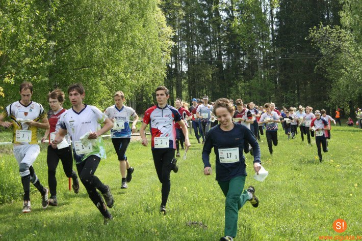 A2 stafetes: OK Meridiāns turpina uzvaru gājienu, vīriešu elitē uzvar IK Auseklis